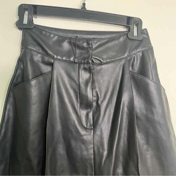New w/out tags EDGY ZARA Black Leather PLEATED MAXI Skirt xs or 00 - Picture 3 of 6